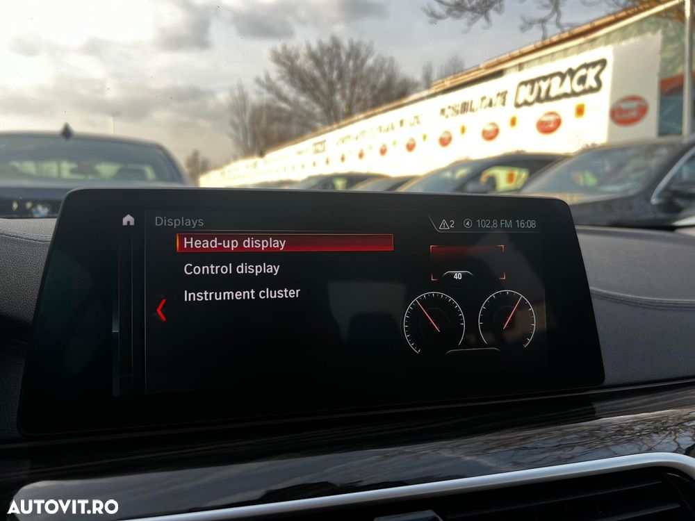 BMW Seria 5 - 32