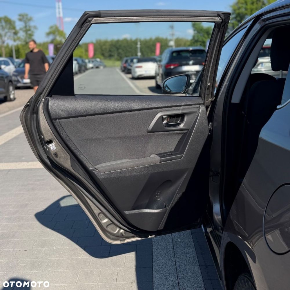 Toyota Auris - 15