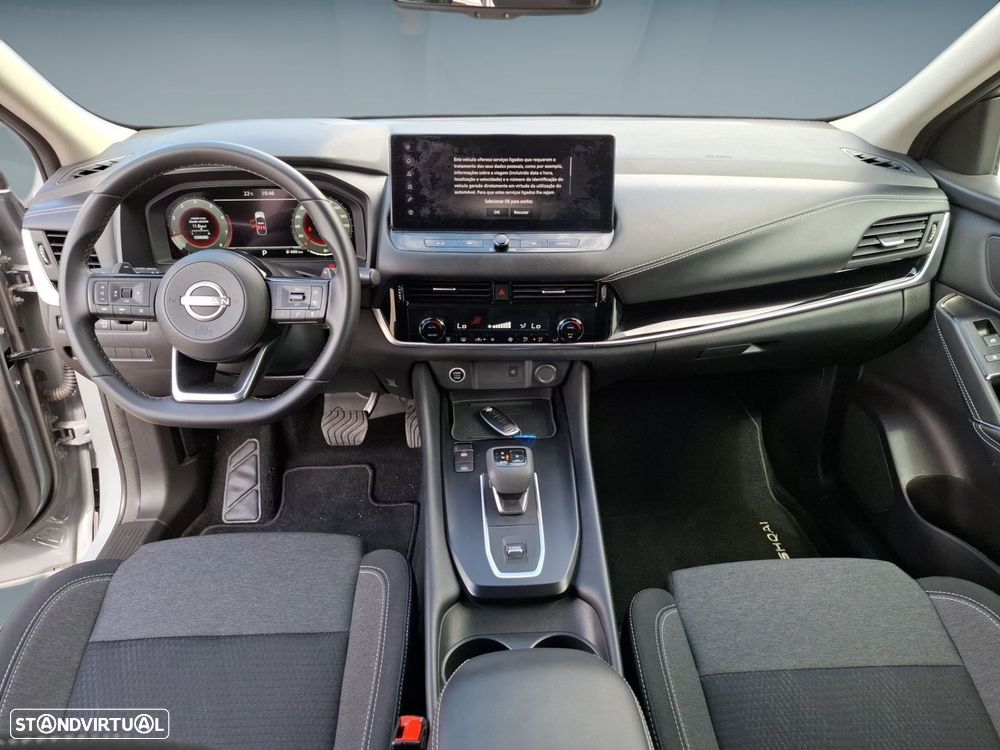 Nissan Qashqai 1.3 DIG-T N-Connecta LED+SKY Xtronic - 12