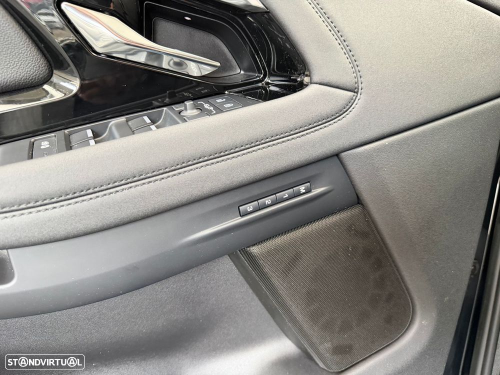 Land Rover Range Rover Evoque P300e R-Dynamic HSE - 22