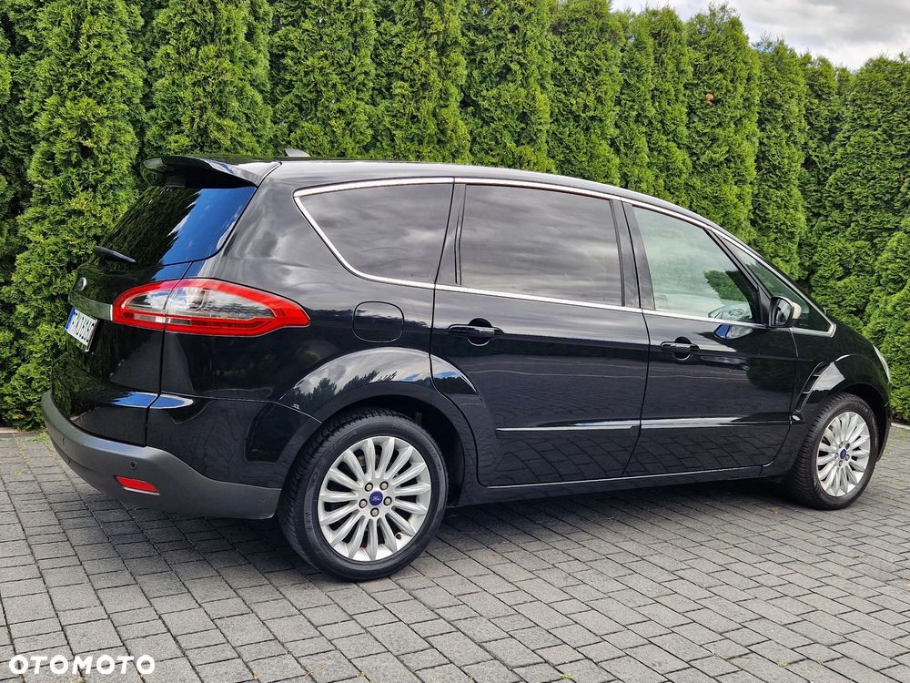 Ford S-Max - 11
