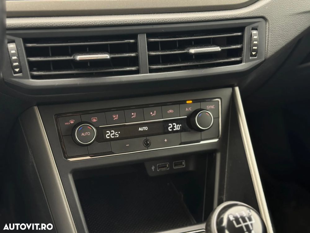 Volkswagen Polo - 12