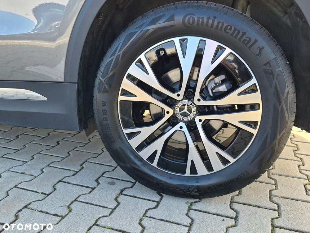 Mercedes-Benz GLA - 13
