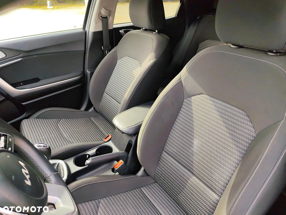 Kia XCeed 1.5 T-GDI M - 12
