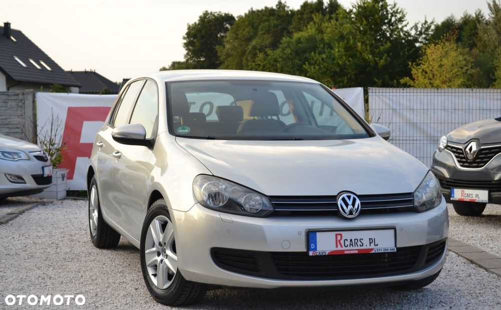 Volkswagen Golf - 1