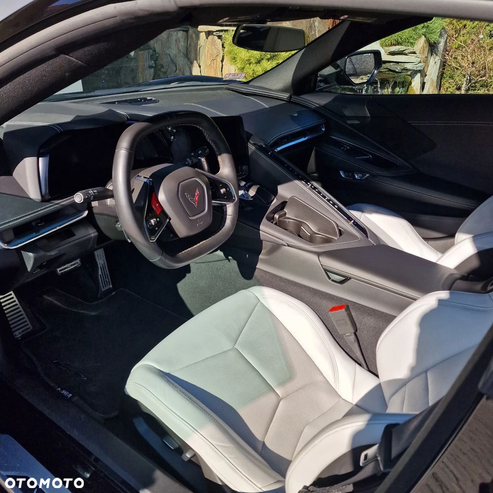 Chevrolet Corvette - 6