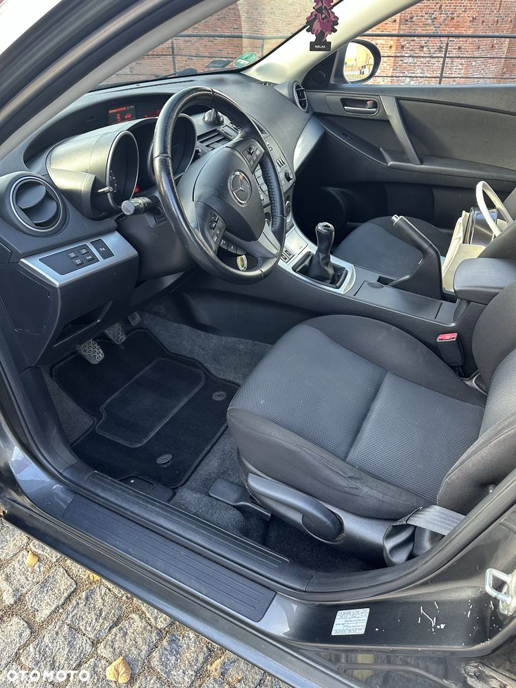 Mazda 3 - 4