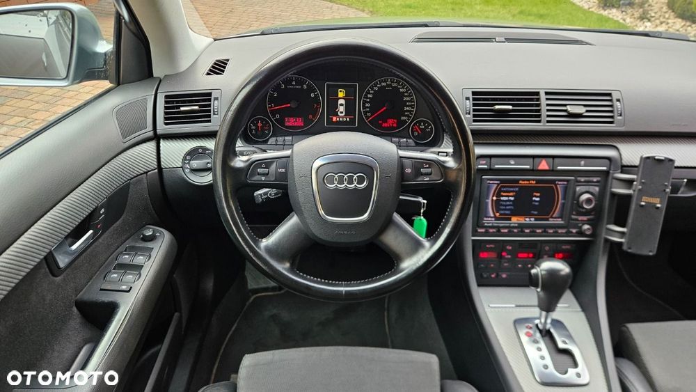Audi A4 Avant 2.0T FSI Multitronic - 16