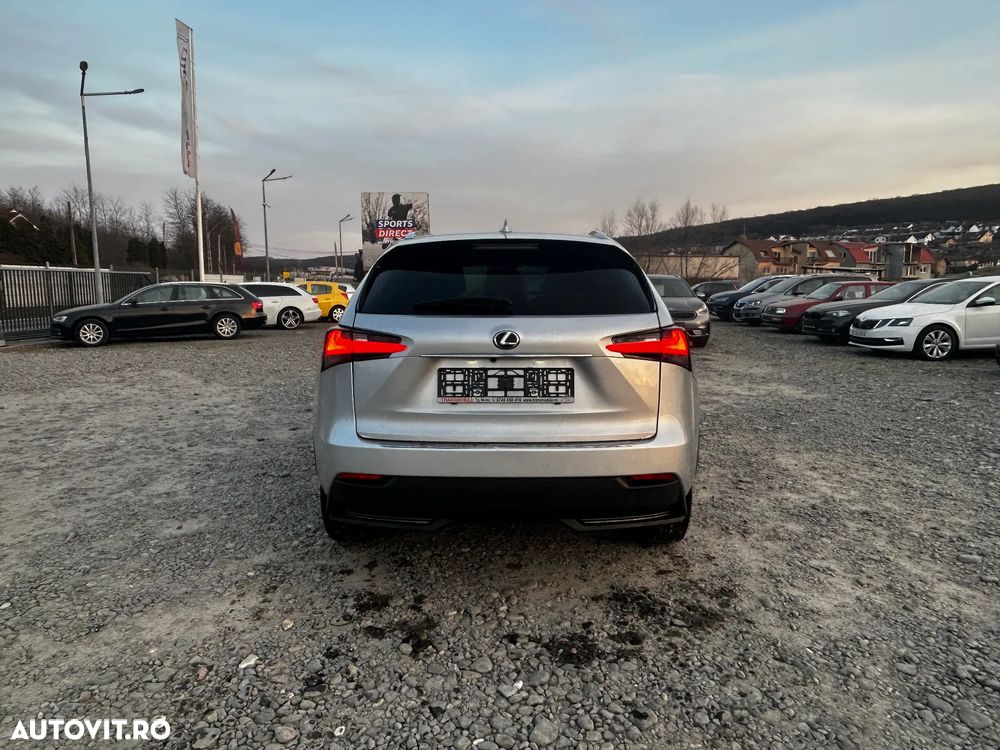 Lexus Seria NX 300h E-FOUR - 8