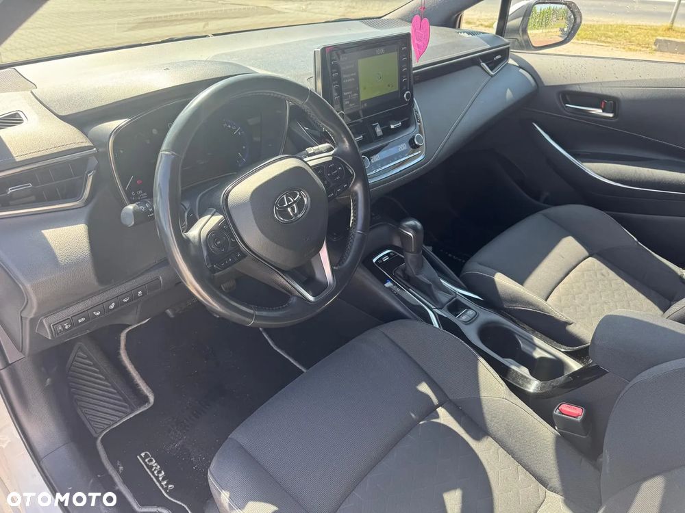 Toyota Corolla - 11