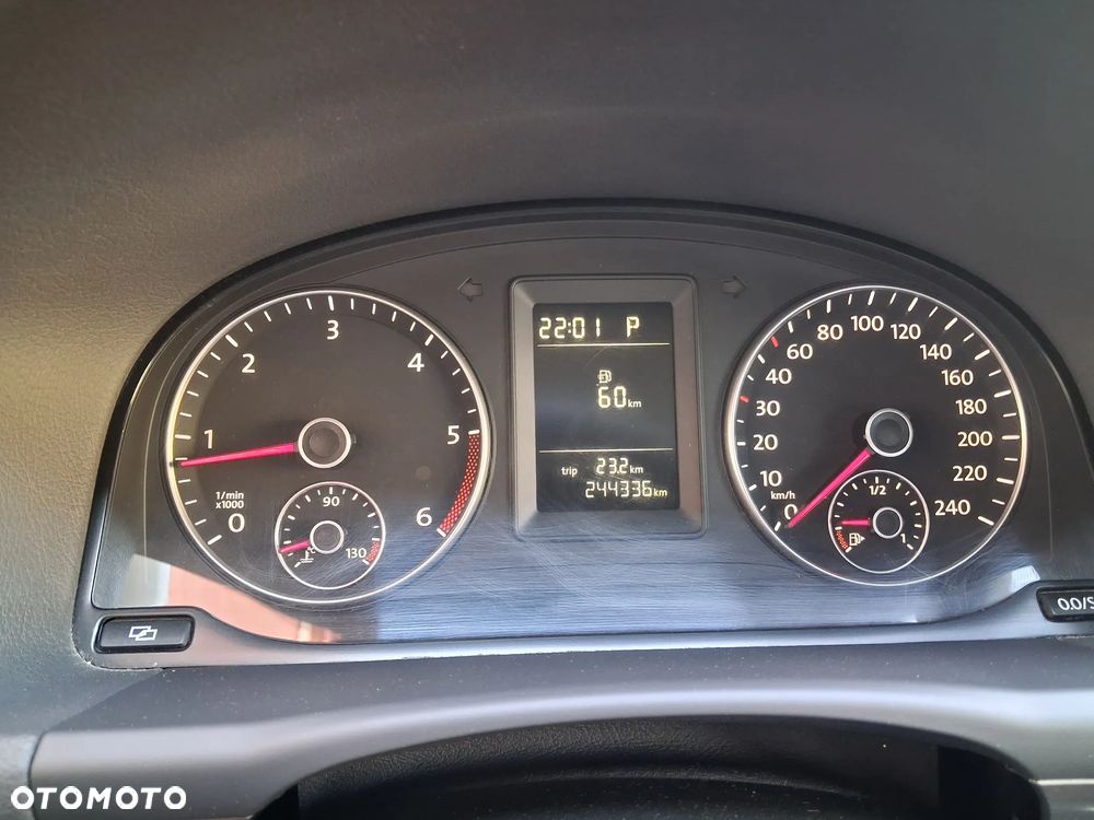 Volkswagen Touran - 13