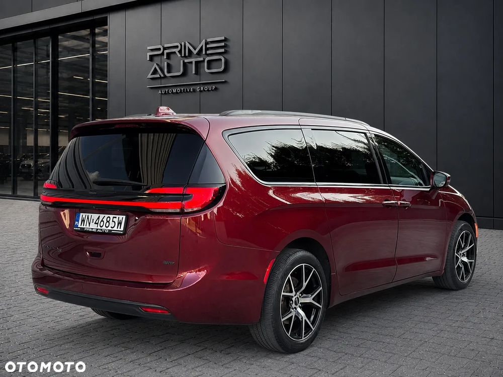 Chrysler Pacifica - 11