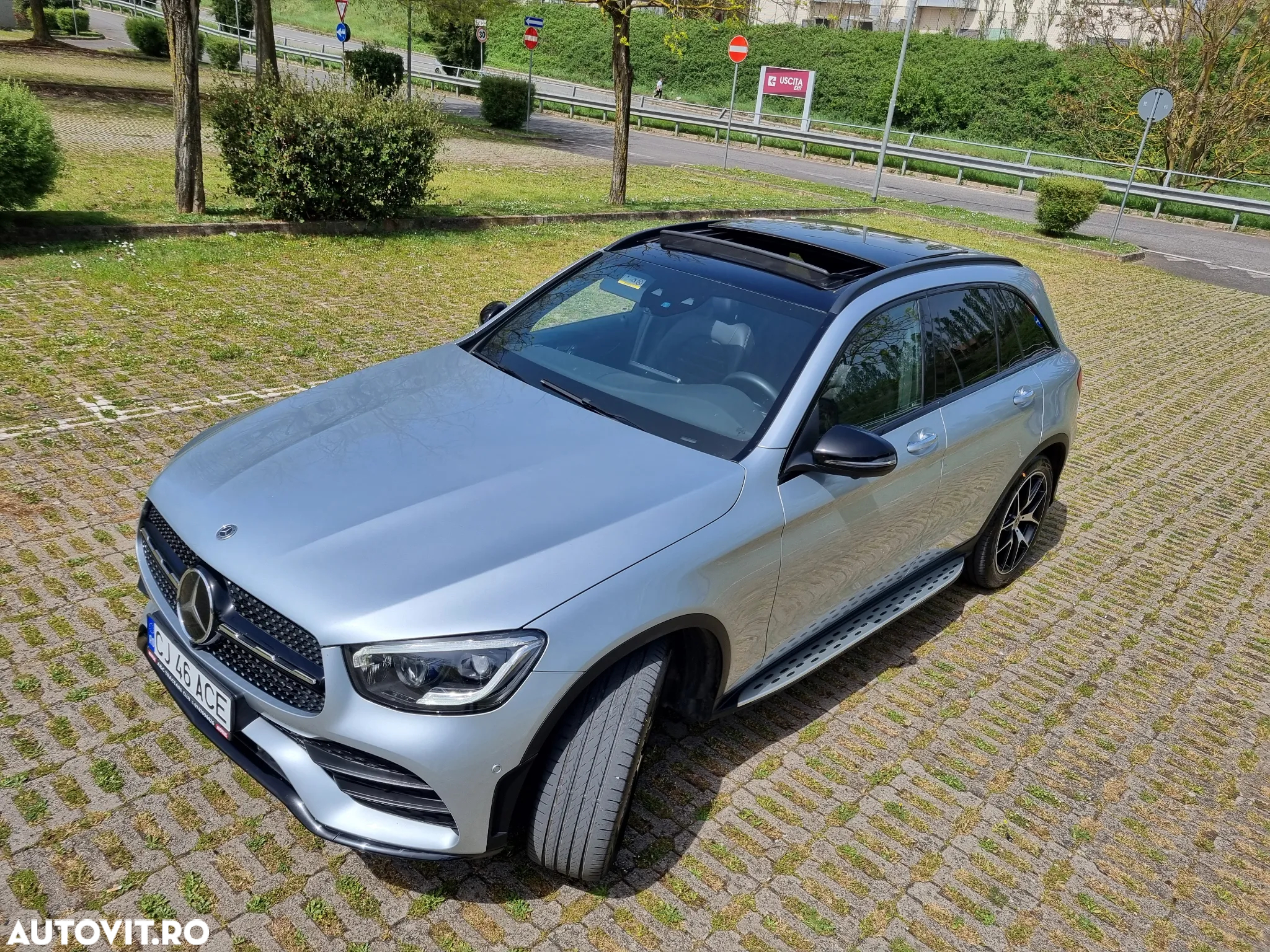 Mercedes-Benz GLC 220 d 4Matic 9G-TRONIC AMG Line - 2