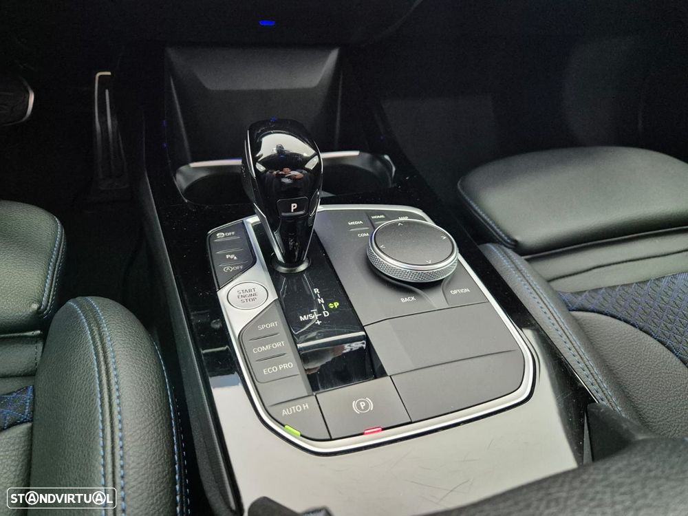 BMW 116 d Pack Desportivo M Auto - 16