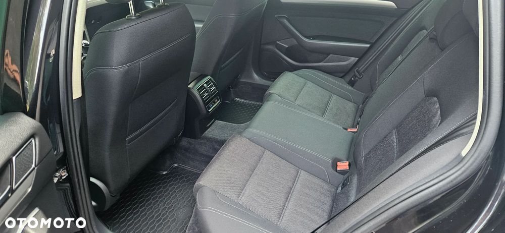 Volkswagen Passat 2.0 TDI BMT Highline - 12