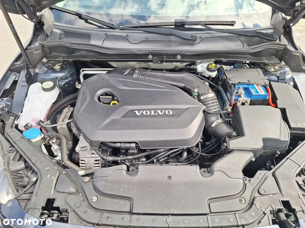 Volvo V40 Cross Country T4 Momentum - 24