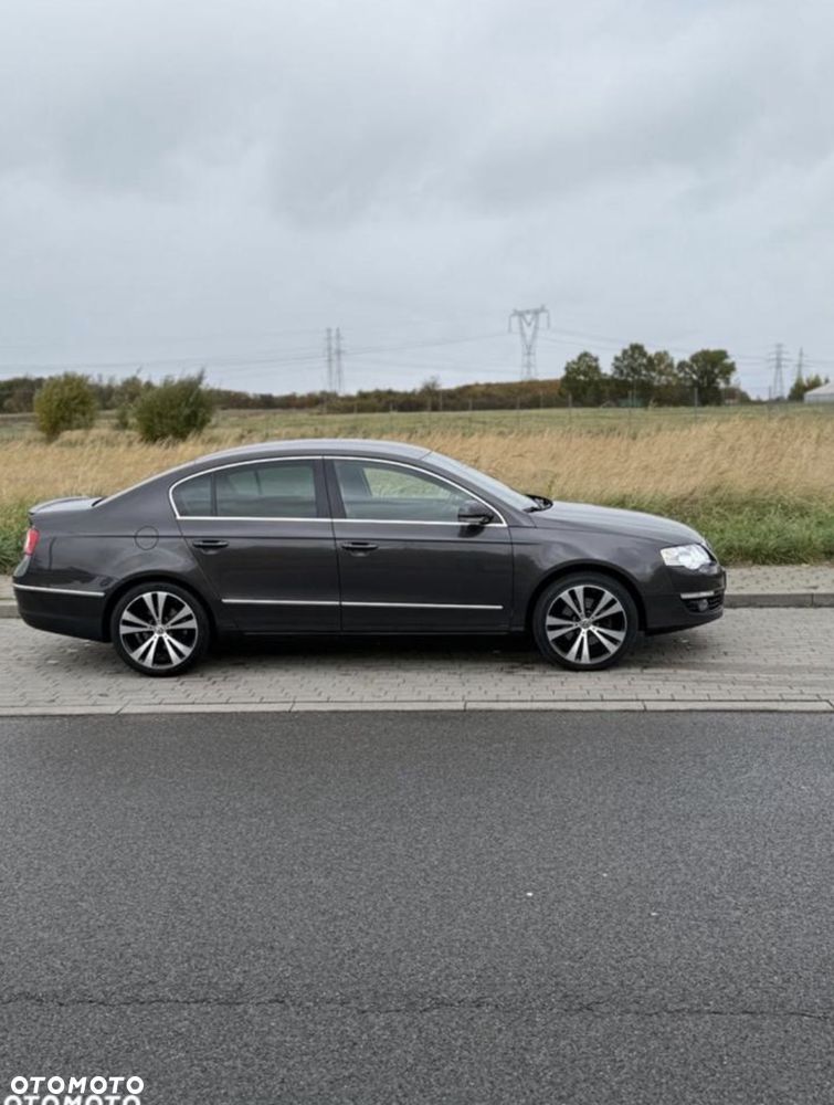 Volkswagen Passat 2.0 TDI Highline - 5