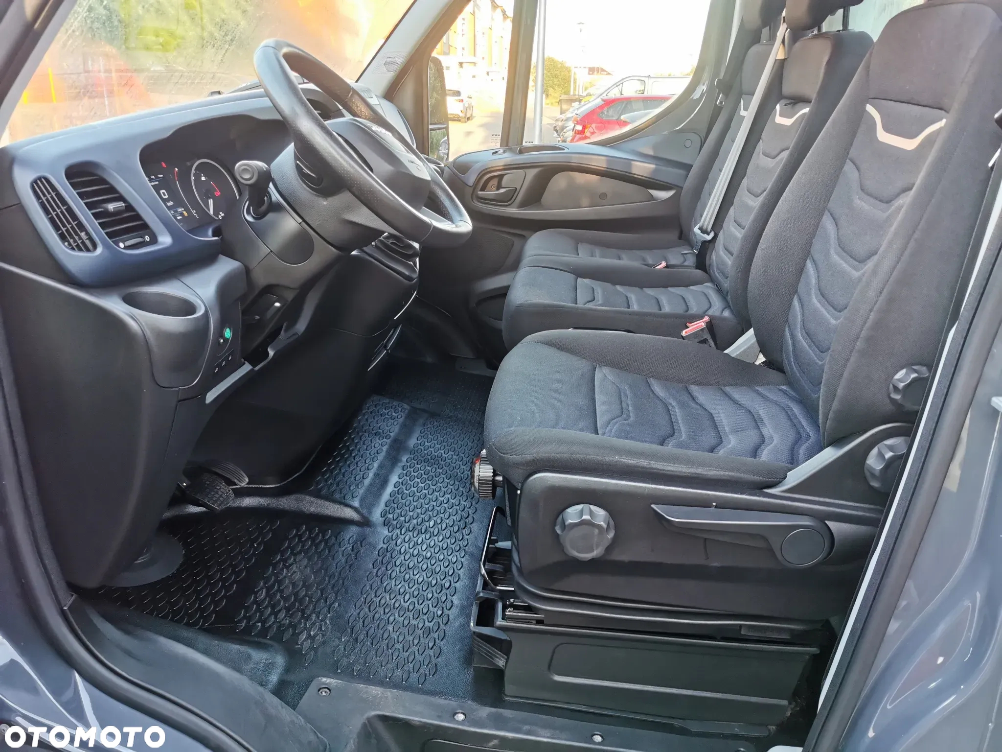 Iveco Daily - 12