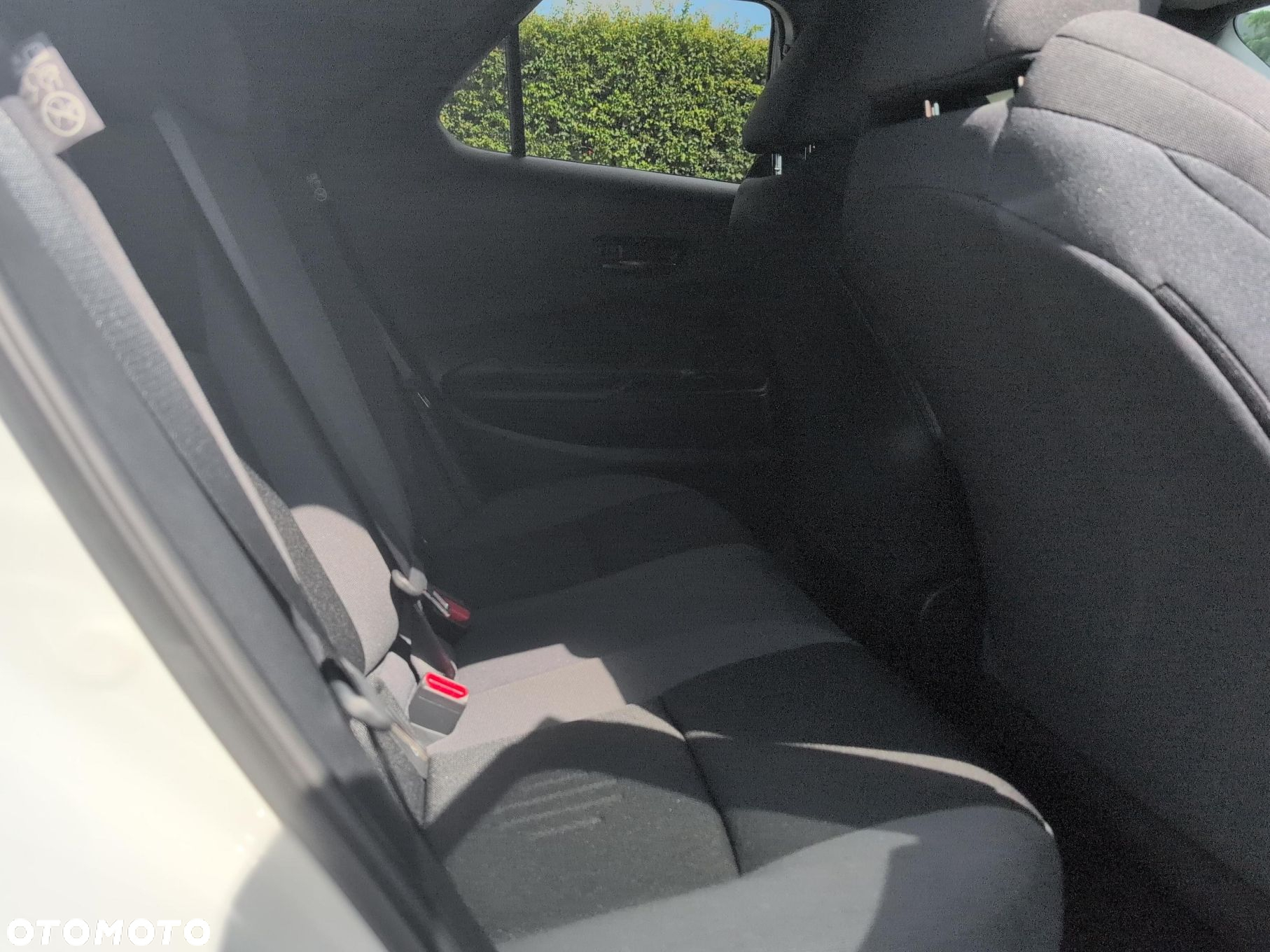 Toyota C-HR - 10