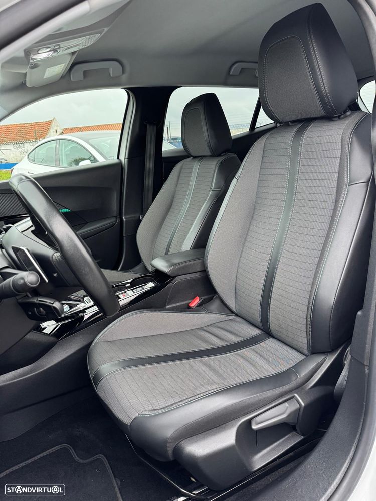 Peugeot 2008 BlueHDi 130 EAT8 Allure - 13