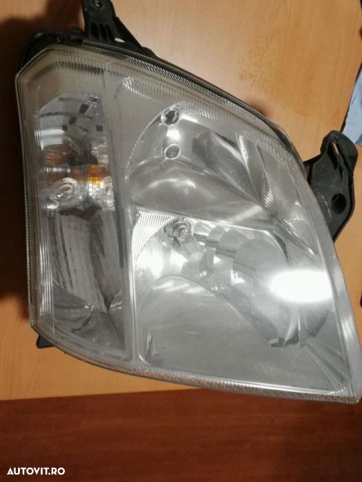 Far dreapta Opel meriva original perfect funcțional - 1