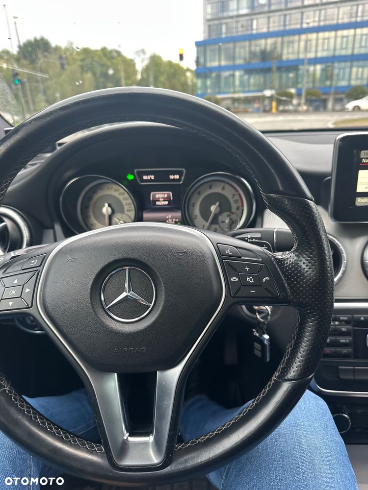 Mercedes-Benz CLA 250 7G-DCT - 6