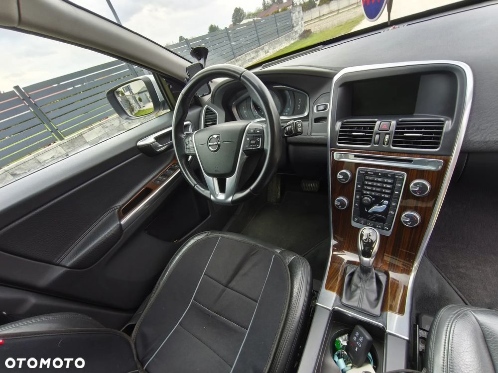 Volvo XC 60 T6 AWD Edition Pro - 13