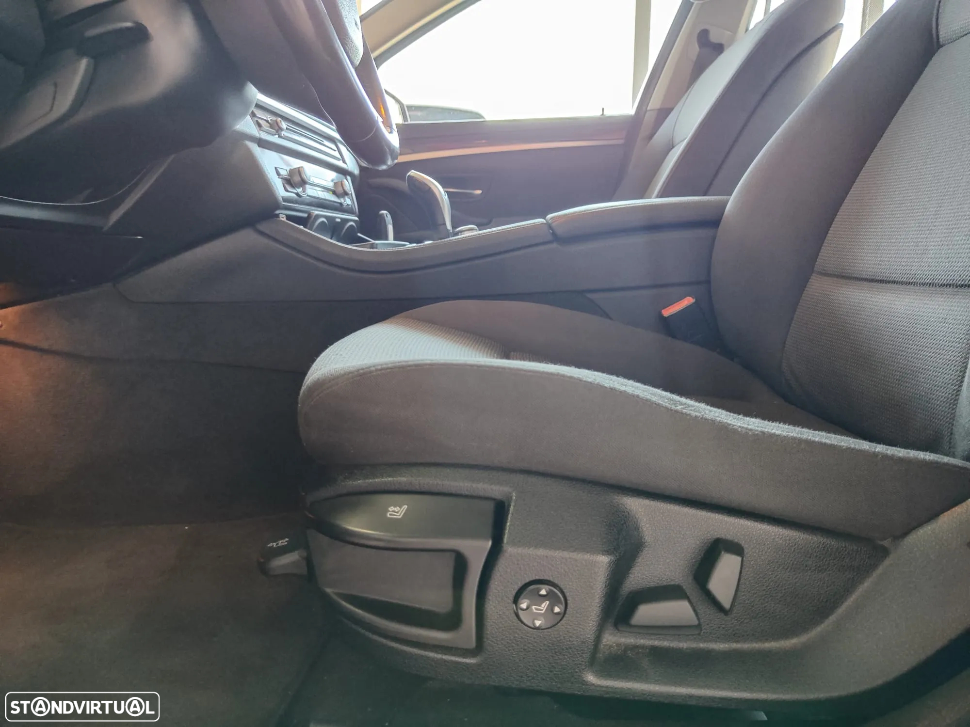 BMW 520 d Auto - 24