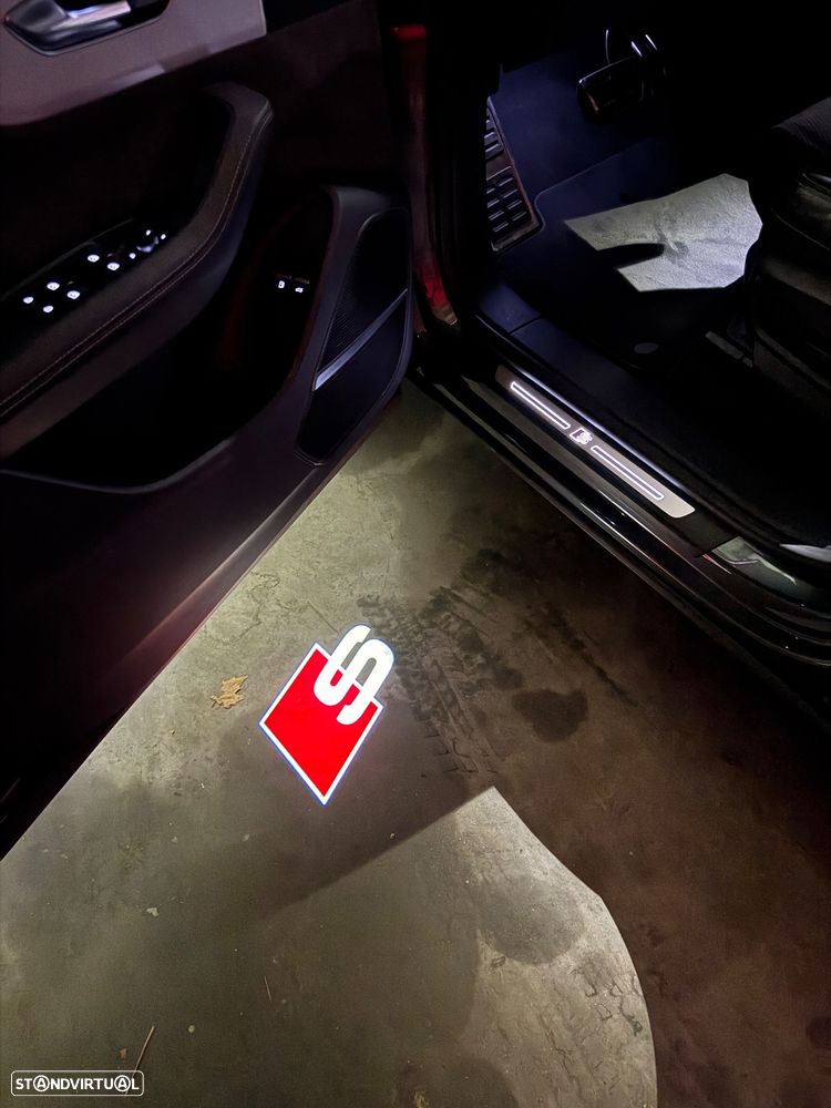 Audi Q8 60 TFSIe quattro S line Tiptronic - 36