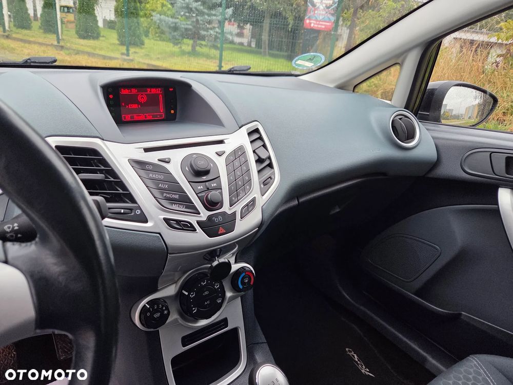 Ford Fiesta 1.4 Silver X - 24