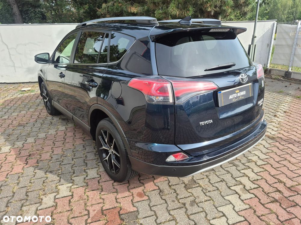 Toyota RAV4 - 6