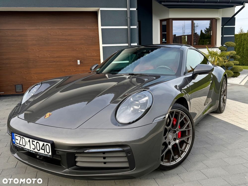 Porsche 911 Carrera 4S - 40