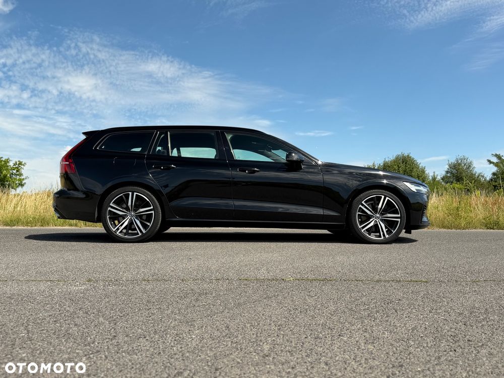 Volvo V60 T8 AWD Twin Engine Geartronic R-Design - 24