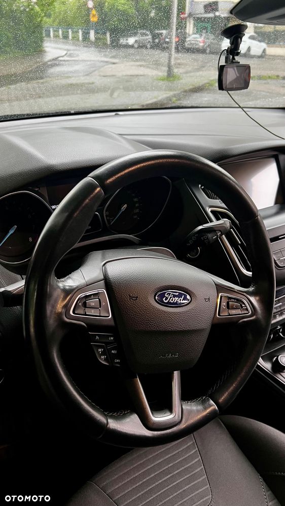 Ford Focus 1.0 EcoBoost STart-Stopp-System TITANIUM - 28
