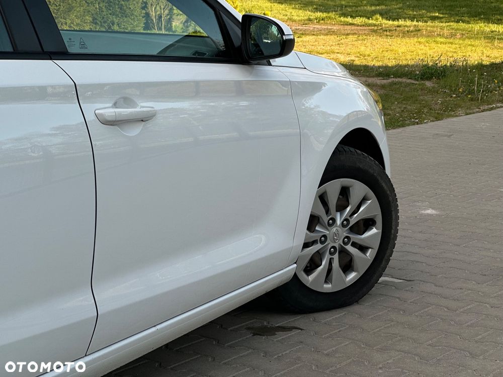 Hyundai i30 1.6 D Classic + - 6