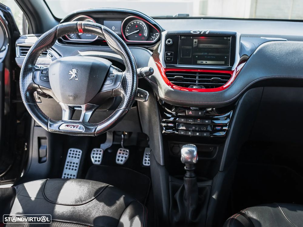 Peugeot 208 GTI 200 THP - 13