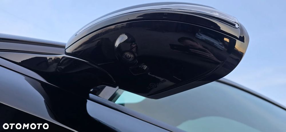 Mercedes-Benz Klasa E ver-220-d-4matic-9g--tronic-amg-line - 16