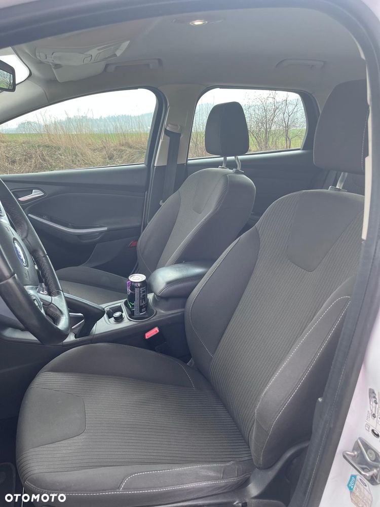 Ford Focus 1.6 TDCi DPF Start-Stopp-System SYNC Edition - 6