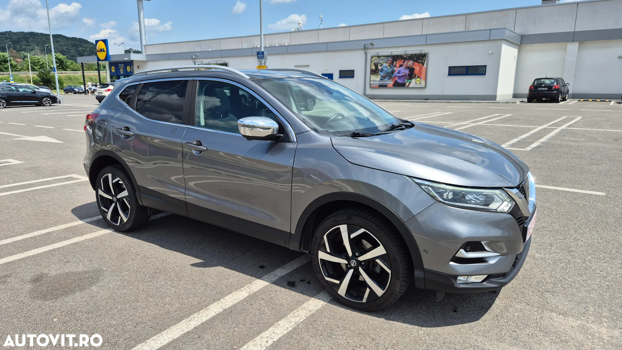 Nissan Qashqai 1.6 DCI Xtronic TEKNA - 4