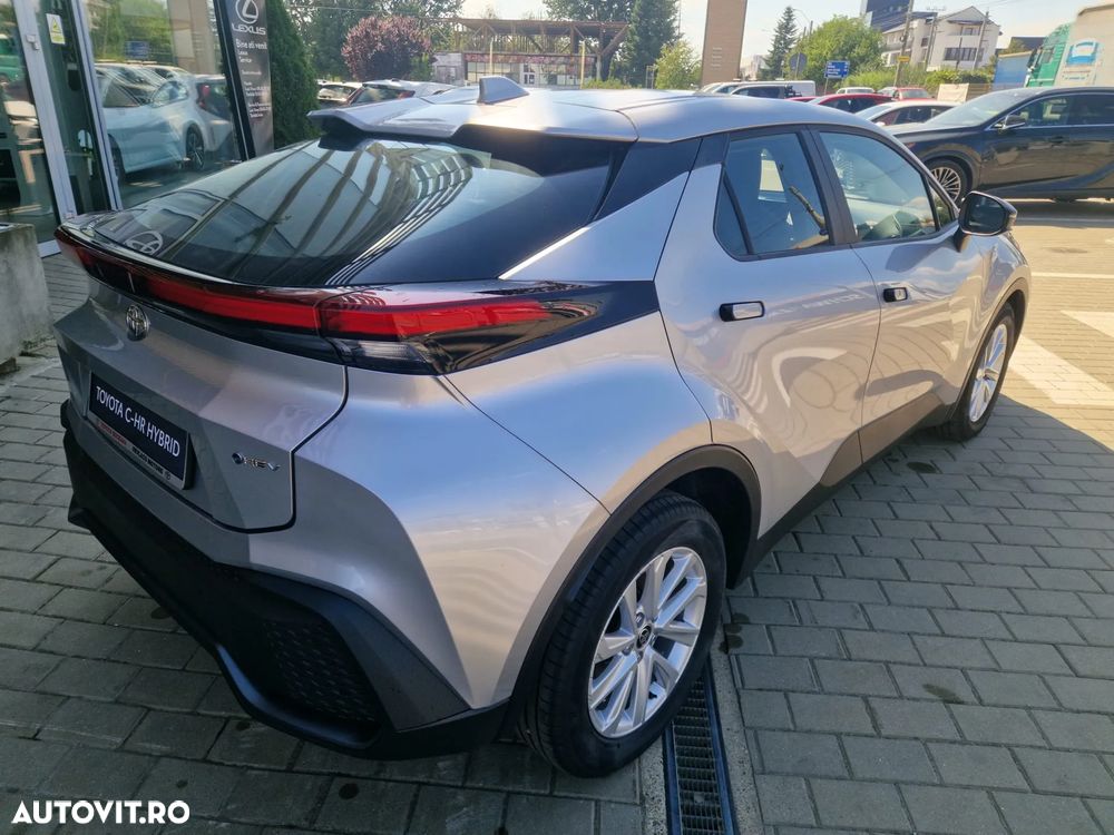 Toyota C-HR - 7
