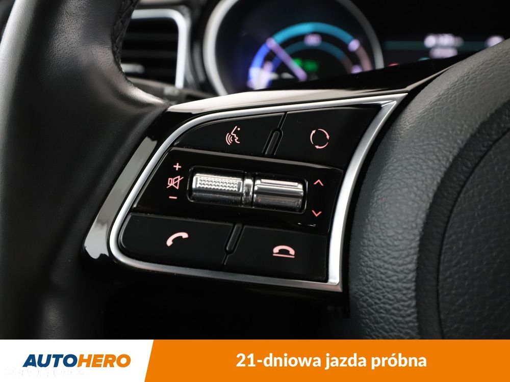Kia XCeed - 32