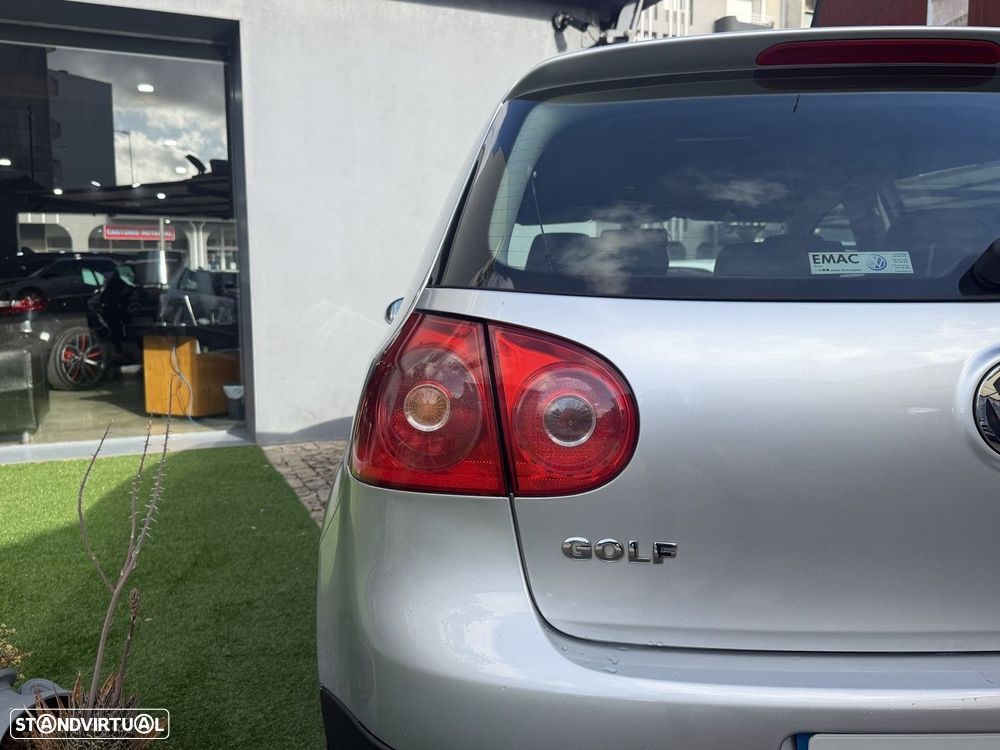 VW Golf 1.9 TDi BlueM. Confortline - 14