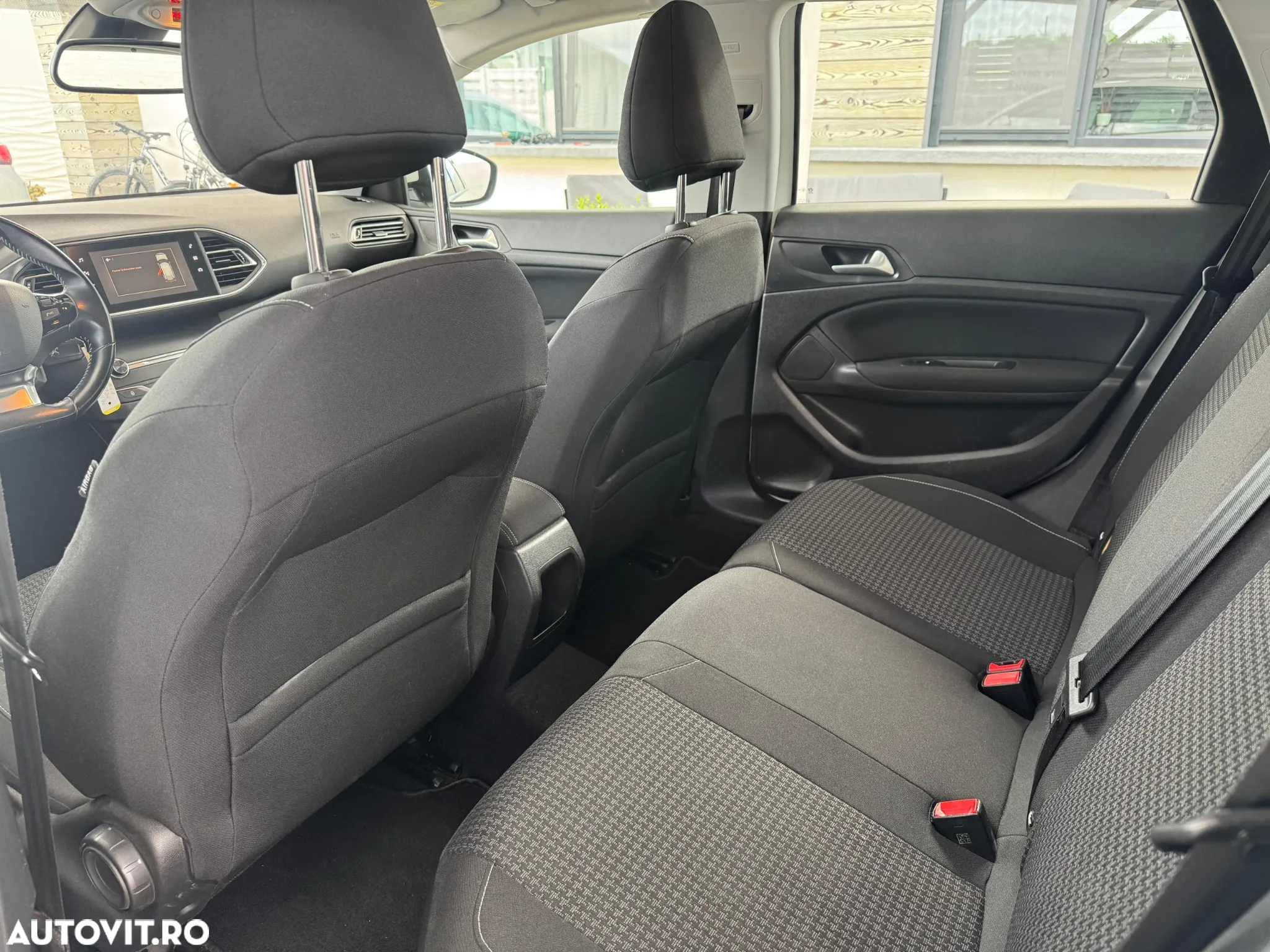 Peugeot 308 SW PureTech 110 Stop & Start Allure - 13