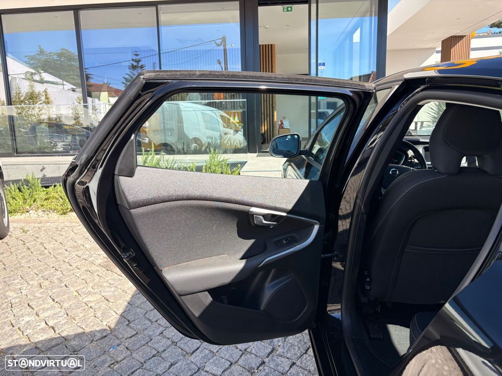 Volvo V40 2.0 D2 Inscription - 43