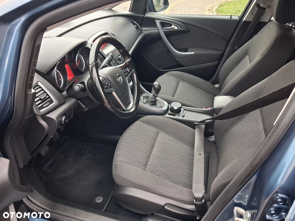 Opel Astra 1.4 Turbo Edition - 11