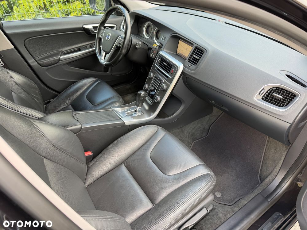 Volvo V60 D3 Geartronic Summum - 10