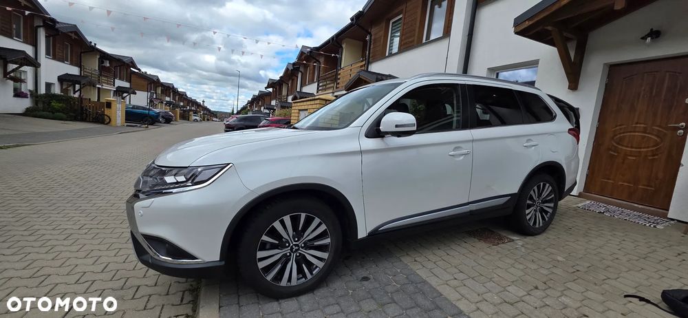 Mitsubishi Outlander 2.0 Instyle SDA 4WD CVT - 3