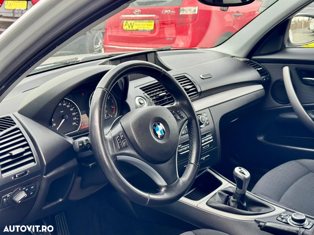 BMW Seria 1 116d Sport Line - 5