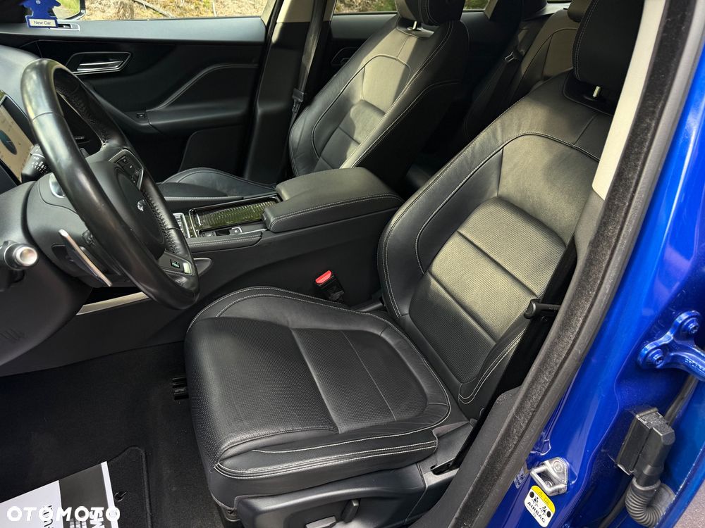 Jaguar F-Pace 20d AWD R-Sport - 20