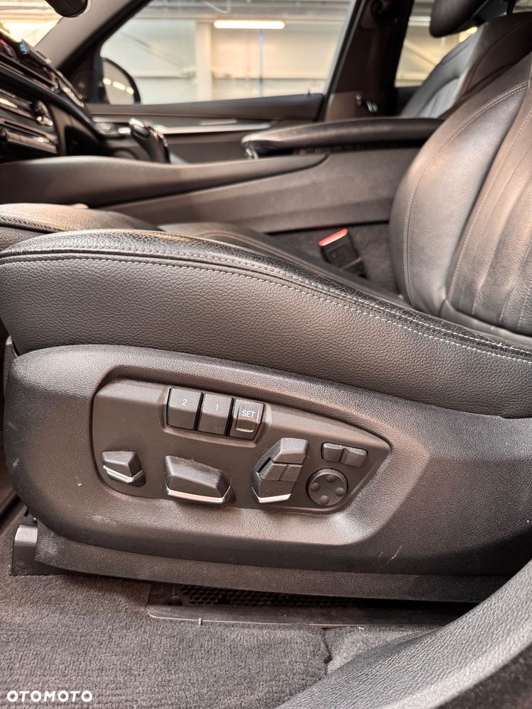 BMW X6 xDrive30d - 10